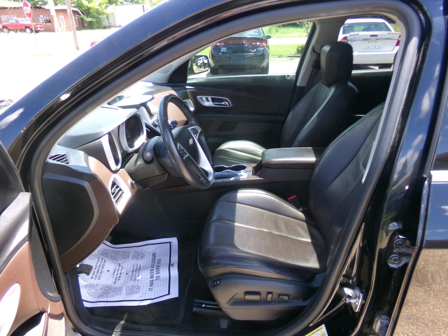 2013 Black /Brown Chevrolet Equinox LTZ 2WD (2GNALFEK4D6) with an 2.4L L4 DOHC 16V engine, 6-Speed Automatic transmission, located at 401 First NE, Bearden, AR, 71720, (870) 687-3414, 33.726528, -92.611519 - Photo#9